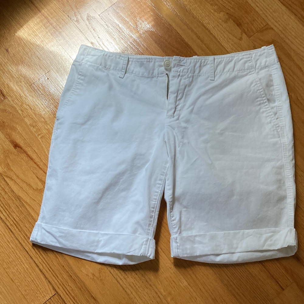 GAP White Bermuda Shorts Cotton Blend Classic